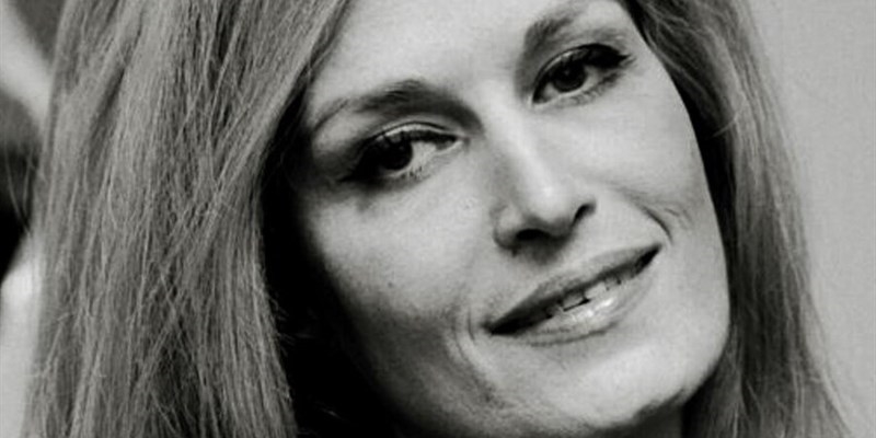1987 - Muore suicida Dalida