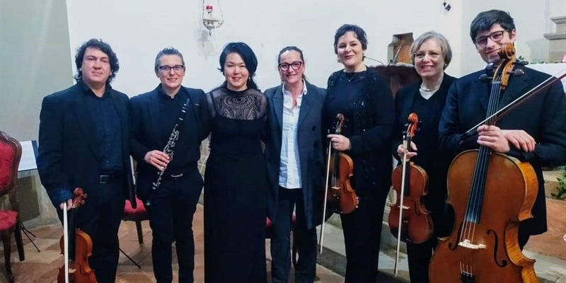 Il gruppo musicale con l'Assessore Pieri