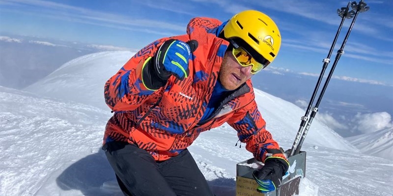 Giovanni Menchi in vetta al Monte Ararat