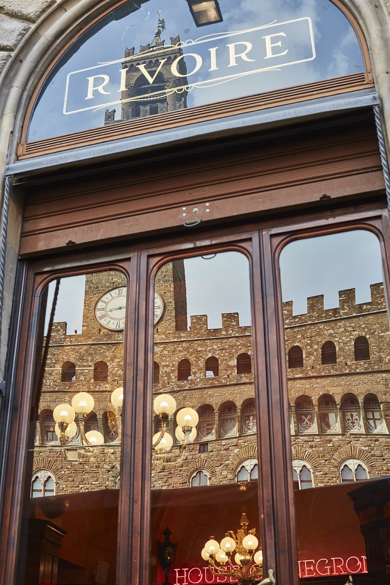 Lo storico locale di fronte a Palazzo Vecchio