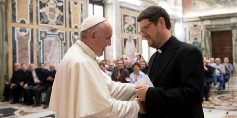 Don Luca Mazzinghi con Papa Francesco