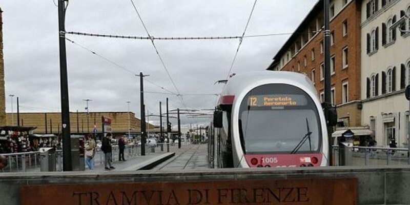 Via i pali da Santa Maria Novella