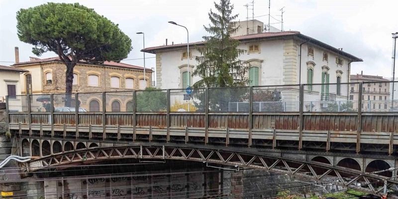 Il ponte al pino