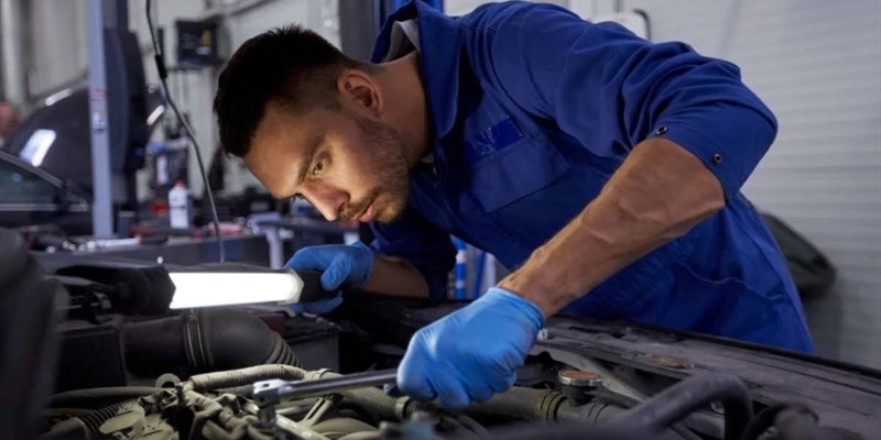 Meccanico sui motori delle auto cinesi: “È diventato un luogo comune e rimarrà tale. Non vi siete accorti che…”