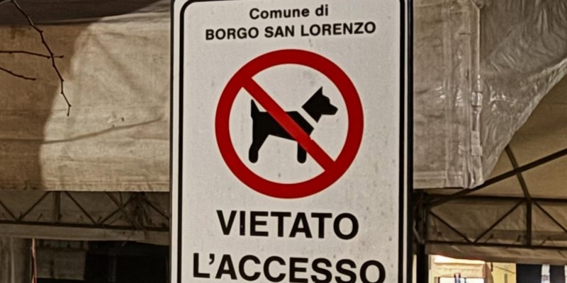 Uno scatto dei cartelli