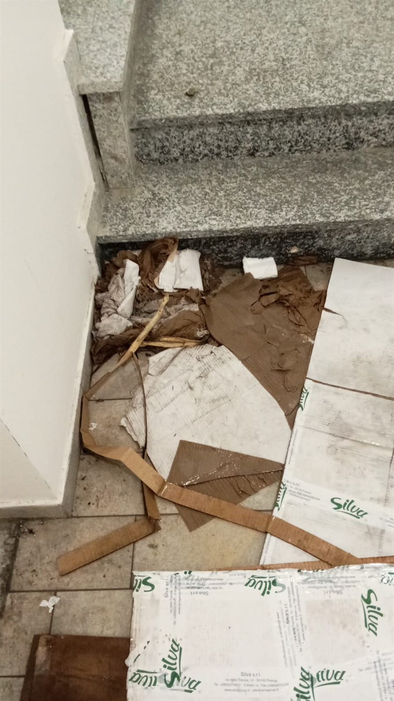 La drammatica situazione delle cantine, androni e garage delle case di via Torre degli Agli