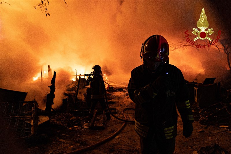 Immagini dell'incendio