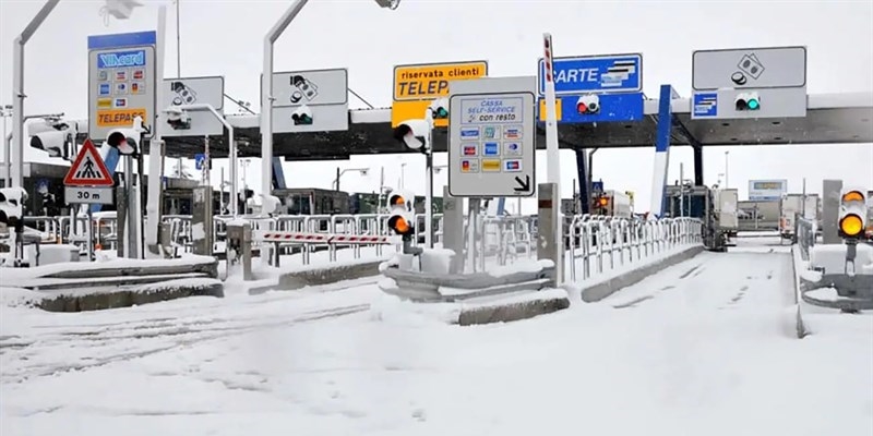 Neve nel Fiorentino, attivato il Piano provinciale: chiuso il casello di Firenze Nord