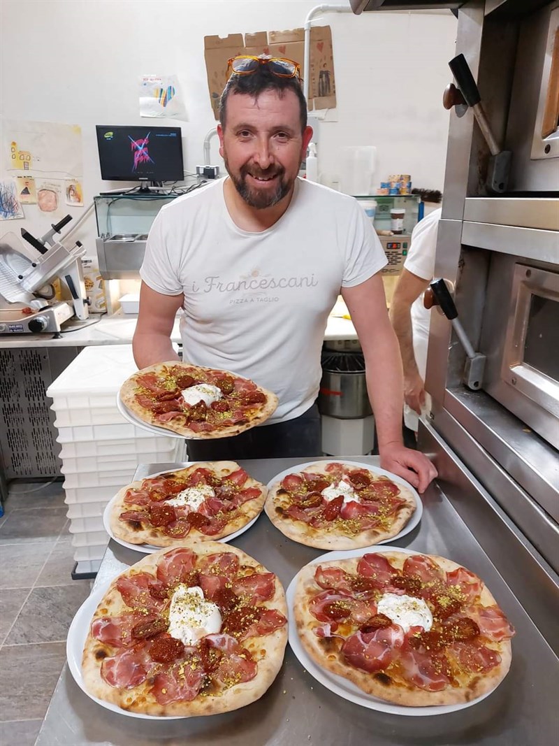 Andrea Bongi e la sua premiata Pizza Pugliese