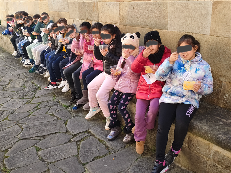 Gli alunni della II° Primaria della scuola comunale