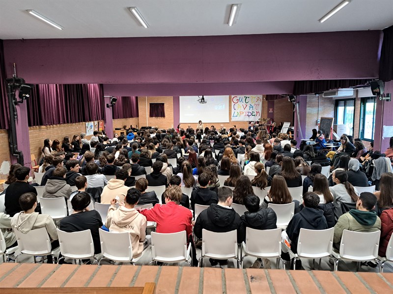 PONTASSIEVE - Teresa Manes per riflettere sul bullismo. Incontro con la comunità e gli studenti
