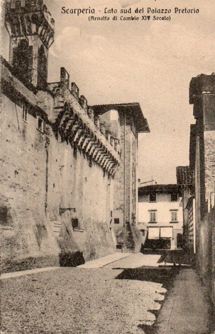 Scarperia lato sud del Palazzo Pretorio