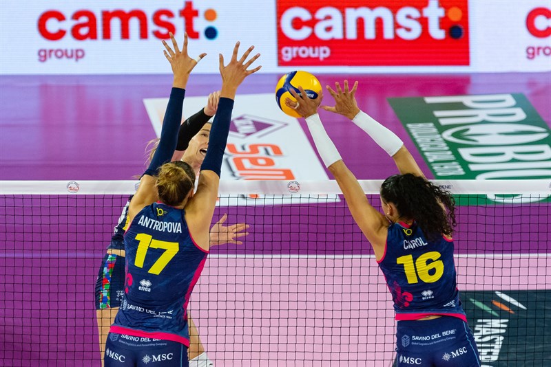Savino Del Bene Volley e Il Bisonte Firenze in una azione di gioco del Derby Fiorentino.