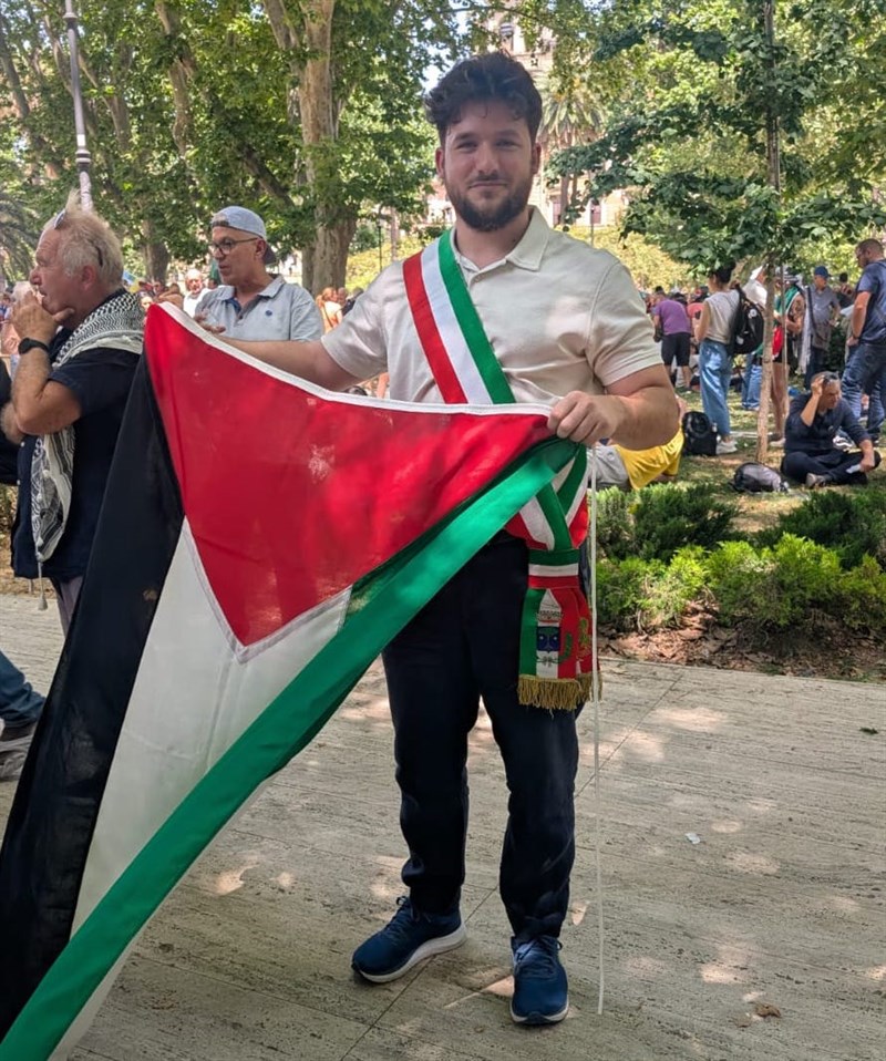 Francesco Tagliaferri sindaco di Vicchio alla manifestazione per Gaza