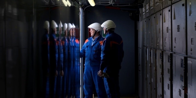 Operatori ENEL al lavoro