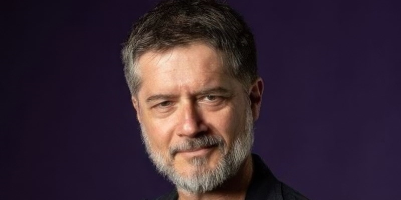 Ettore Bassi in scena al teatro Puccini di Firenze con “El Fùtbol”