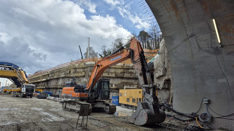 Visita dell'amministrazione comunale di Rignano alla nuova Galleria San Donato