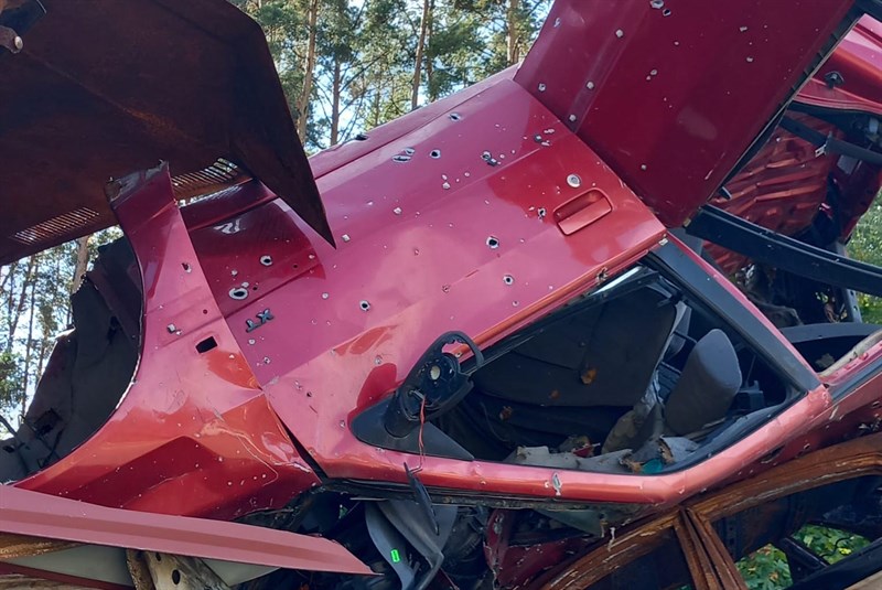 Tutte le auto sono state bruciate durante la strage.