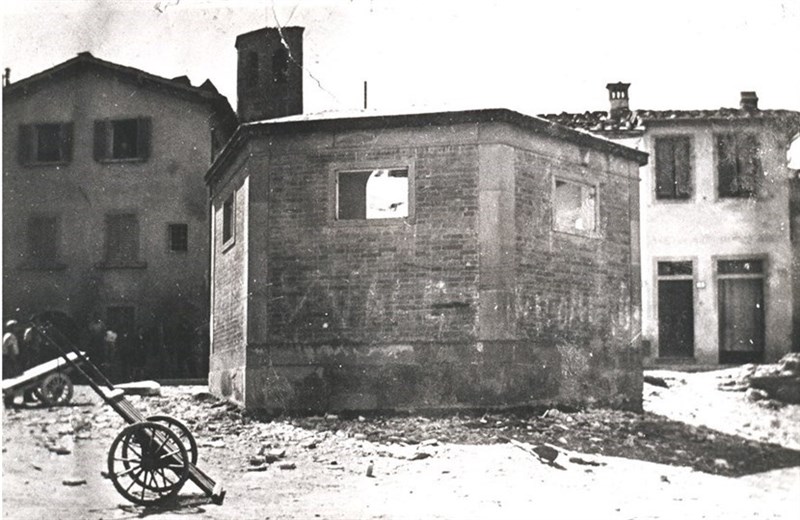 Una foto storica di Piazza del Poggio