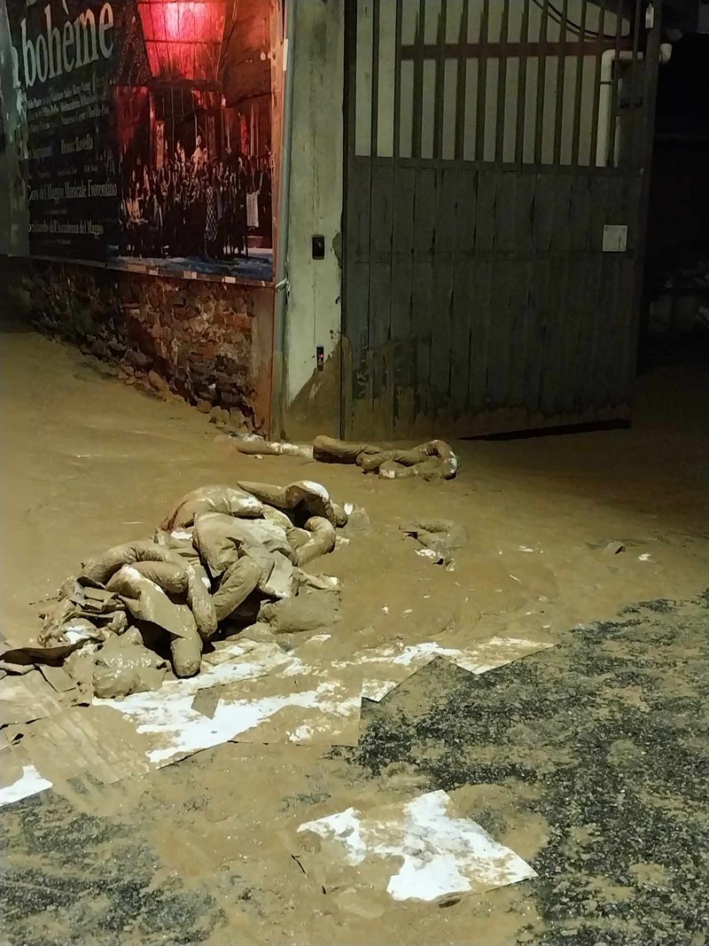 Ponte al Pino nel fango