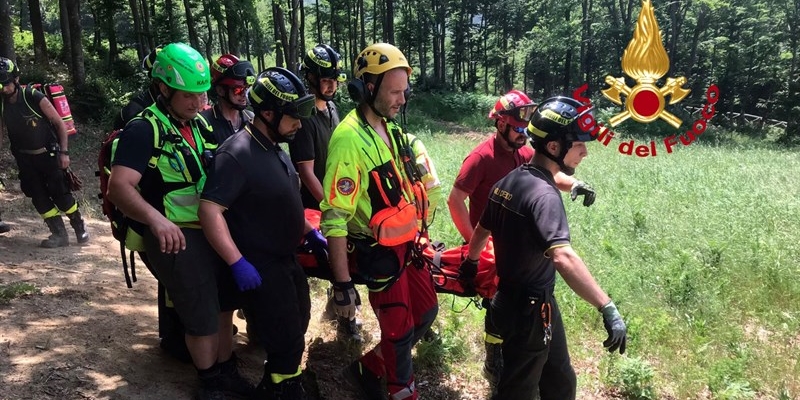 Covigliaio, escursionista soccorsa in zona impervia: intervento congiunto di Vigili del Fuoco e Pegaso