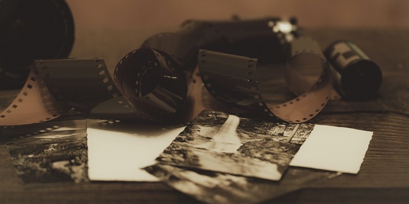 Albedo o Chiardiluna: la mostra curata da Daniela De Lorenzo.