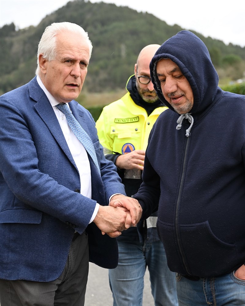 Il Presidente della Regione Toscana Giani in visita ai volontari nei Comuni di Pelago, Pontassieve e Rufina colpiti dall'alluvione
