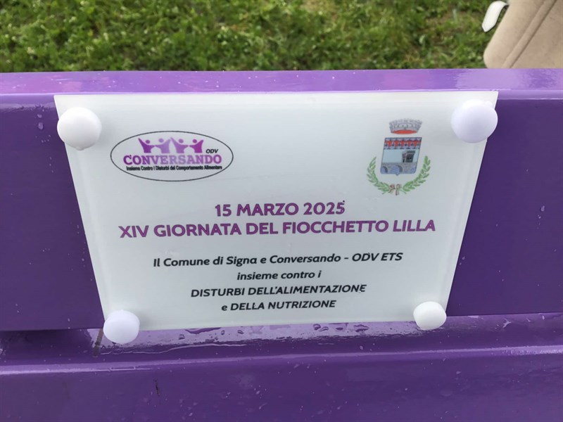 La panchina lilla arriva a Signa