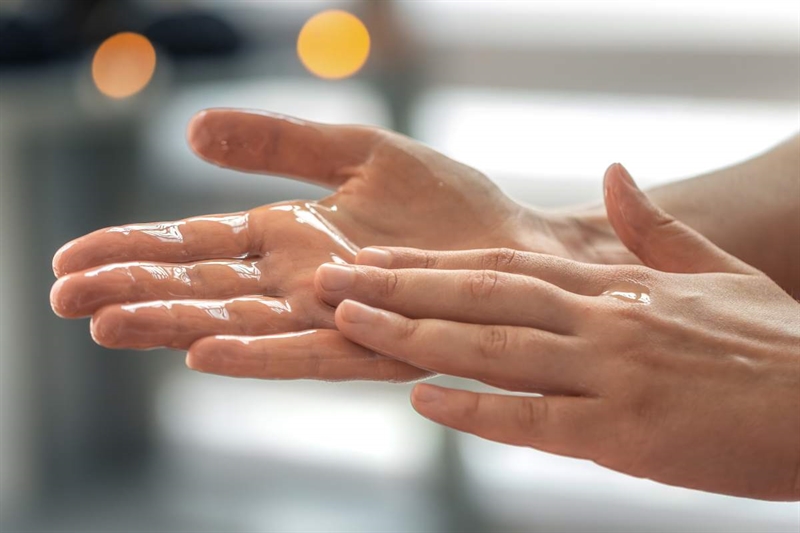 Perché le mani si seccano davvero: i fattori meno considerati - okmugello.it