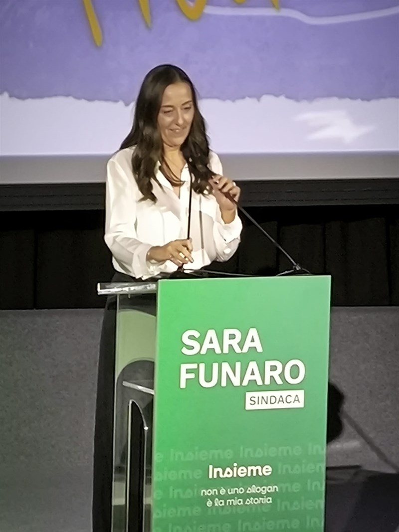 Sara Funaro durante il suo intervento