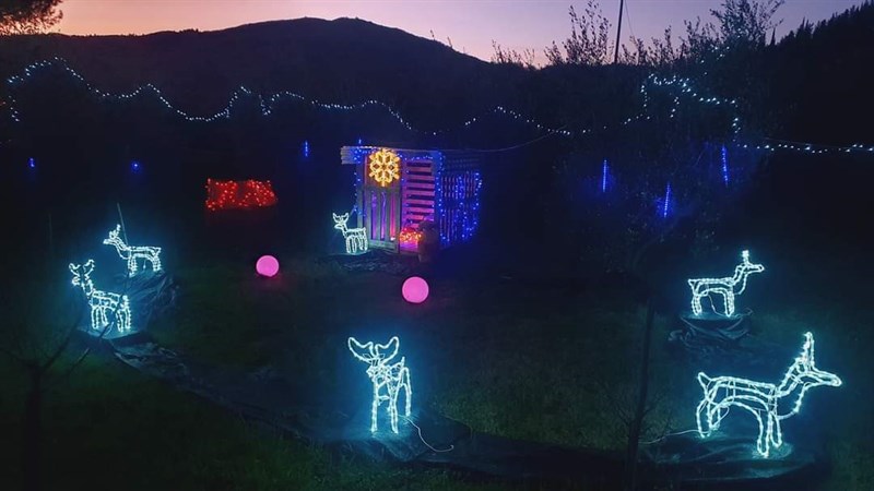 Illuminazione pin Montebonello per Natale