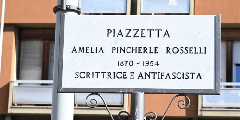 La piazzetta dedicata a una grande donna