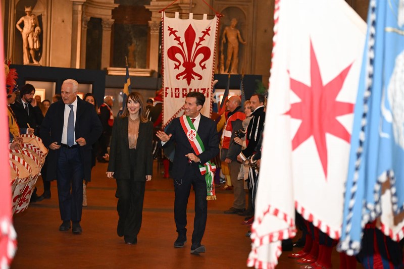 Il sindaco Nardella con l'attrice Chiara Francini