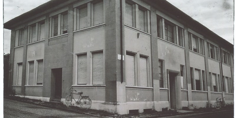 Particolare della vecchia scuola elementare in via don Minzoni     