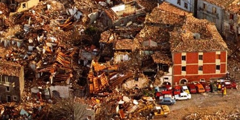 1980 - Teora (Av), sconvolta dal sisma