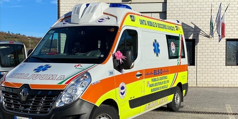 L’ambulanza della Bouturlin con il fiocco rosa