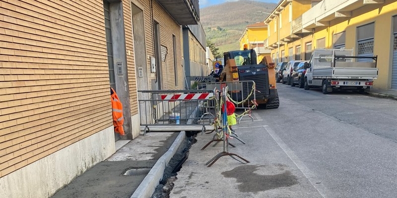 Cantieri in corso a Montebonello, arrivano gli attesi lavori di rifacimento dei marciapiedi