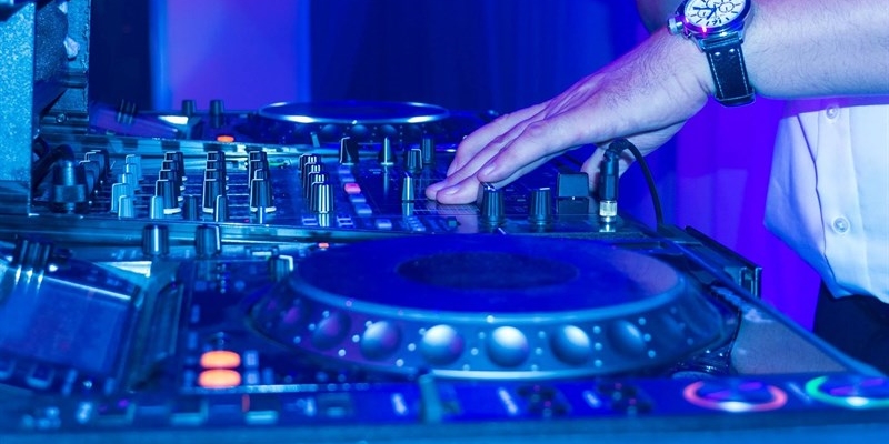 Chiusura per nota discoteca