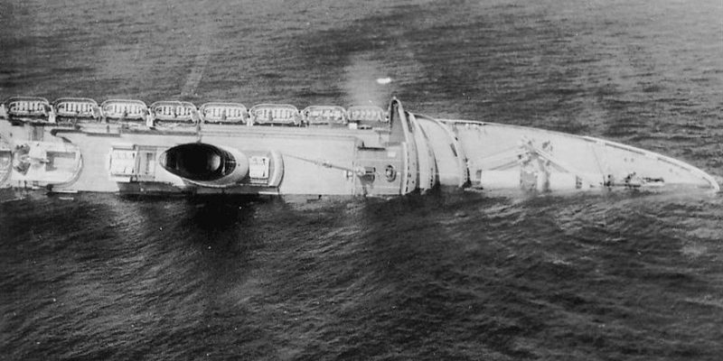 1956 -  LAndrea Doria durante la prima fase di capovolgimento