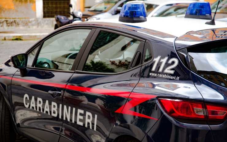 auto carabinieri 