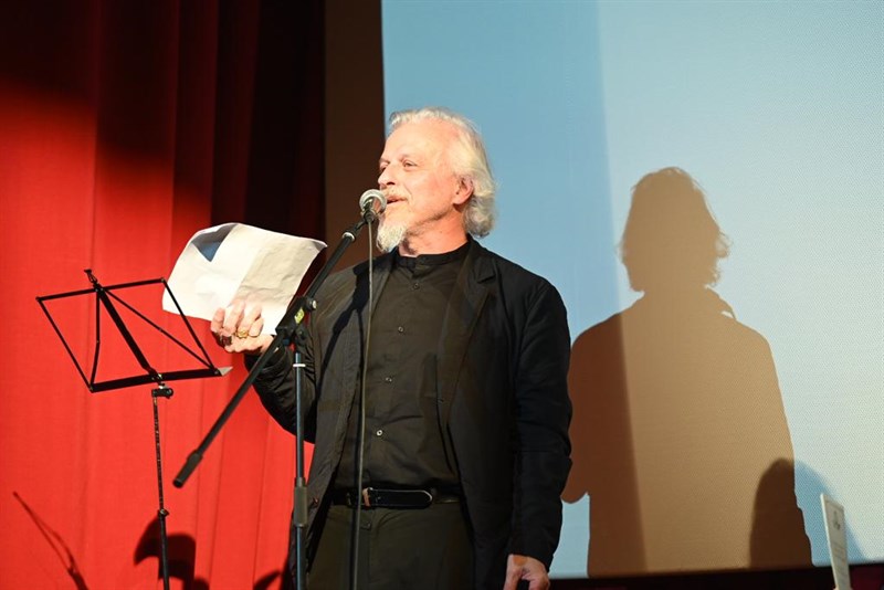 relatore al convegno