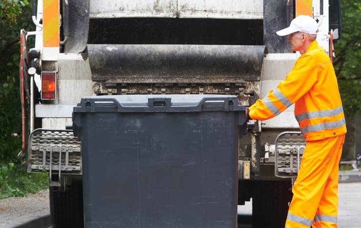 operatori rifiuti raccolta