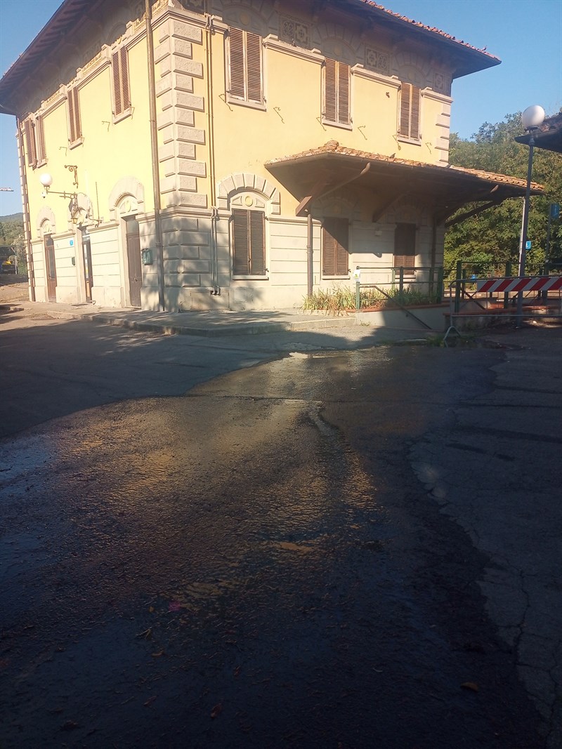La perdita nel parcheggio della stazione di Fiesole Caldine