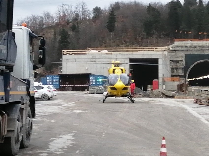 Elisoccorso Pegaso in autostrada per l'incidente
