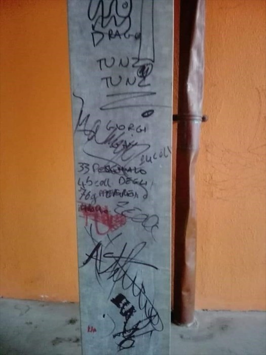 Biblioteca comunale di Londa vandalizzata