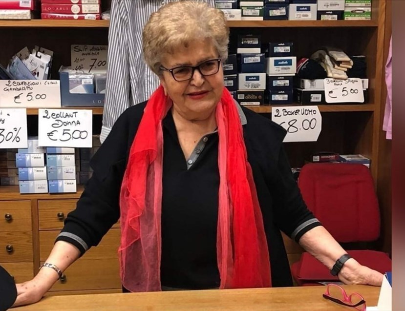 La Signora Luisa, storica proprietaria di "Abbigliamento Luisa" a Sieci
