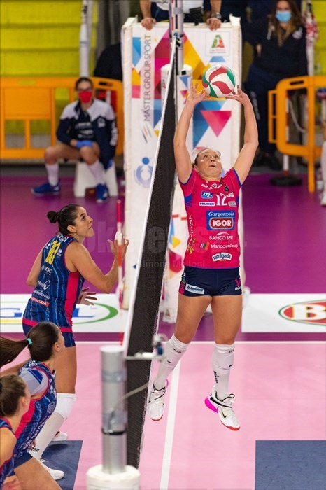 a palleggiatrice dell'Igor Gorgonzola Novara Danielle Micha Hancock (12).