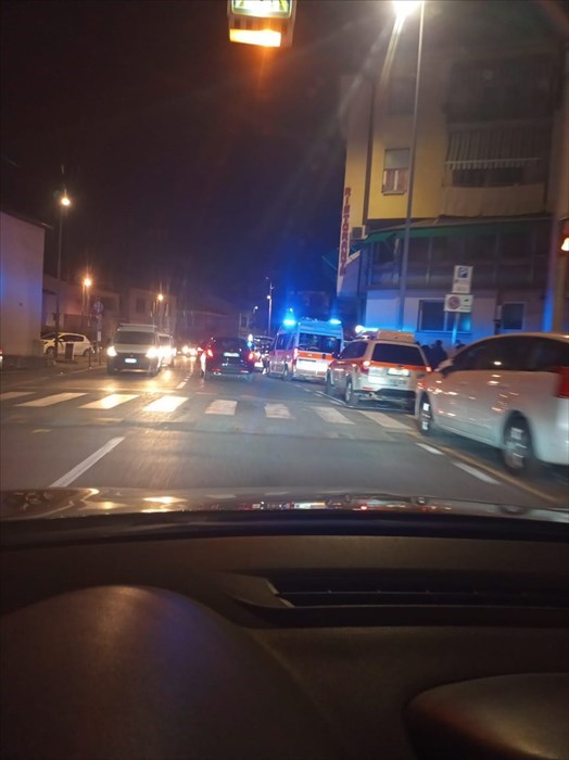 I soccorsi sul luogo dell'incidente e la municipale per i rilievi del caso