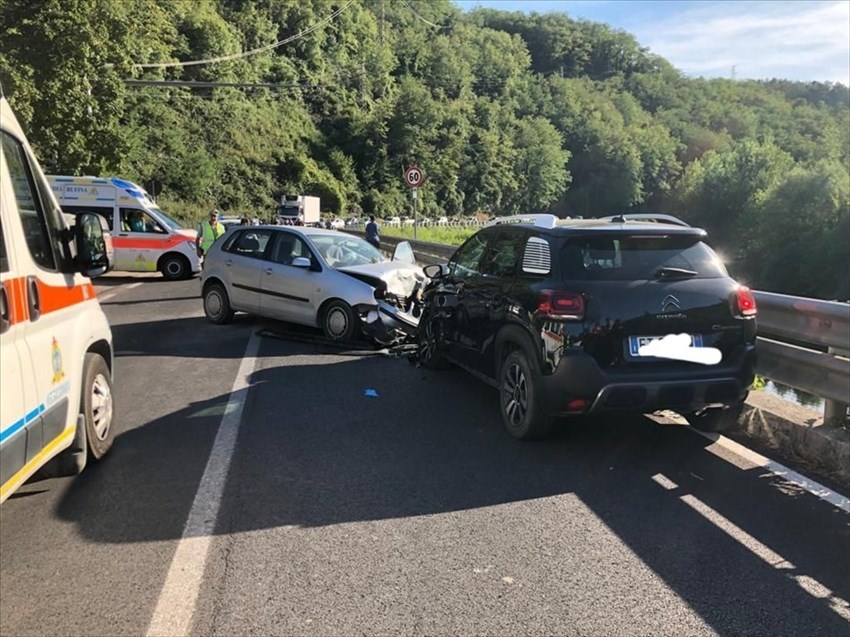 Incidente stradale frontale a Casini sulla SS67