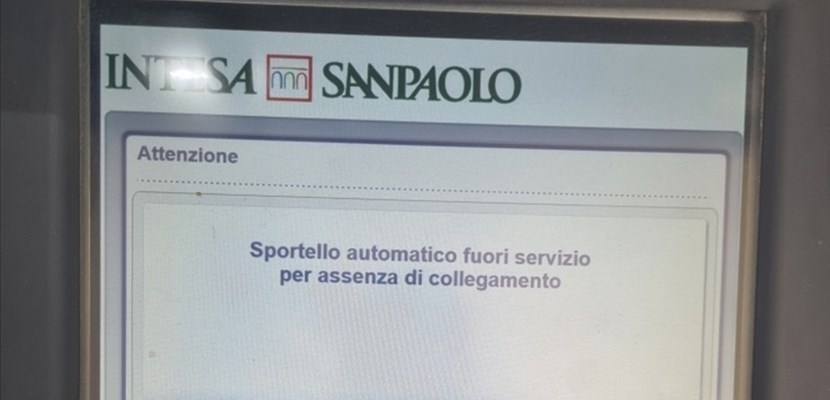 Sportello bancomat spesso fuori servizio a San Piero. Lettera di un lettore
